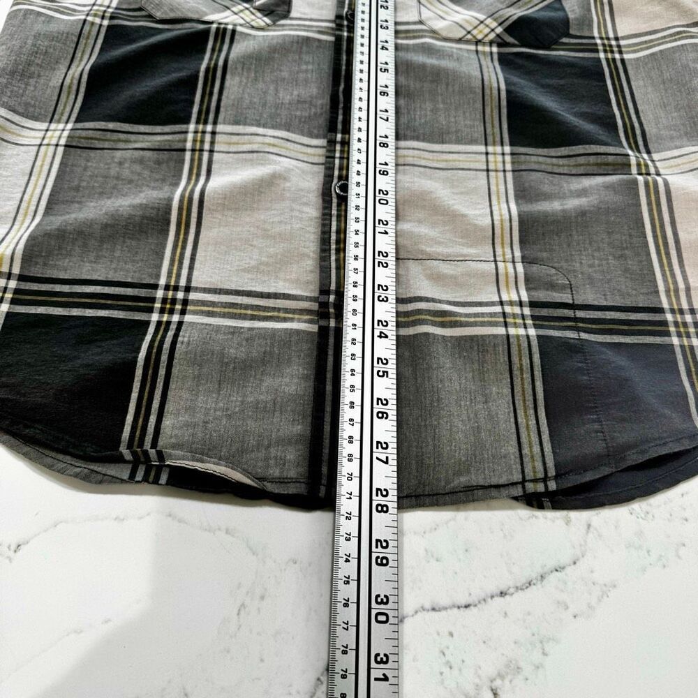 Kathmandu Short Sleeve Check Plaid Button Down Shirt. Large - Picture 13 of 13